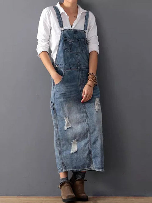 Vestido de Macacão em Denim Desgastado com Fenda nas Costas
