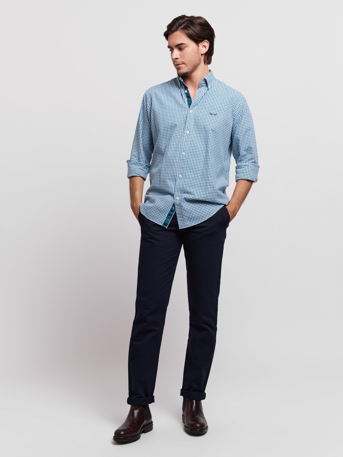 Camisa de manga azul de corte regular
