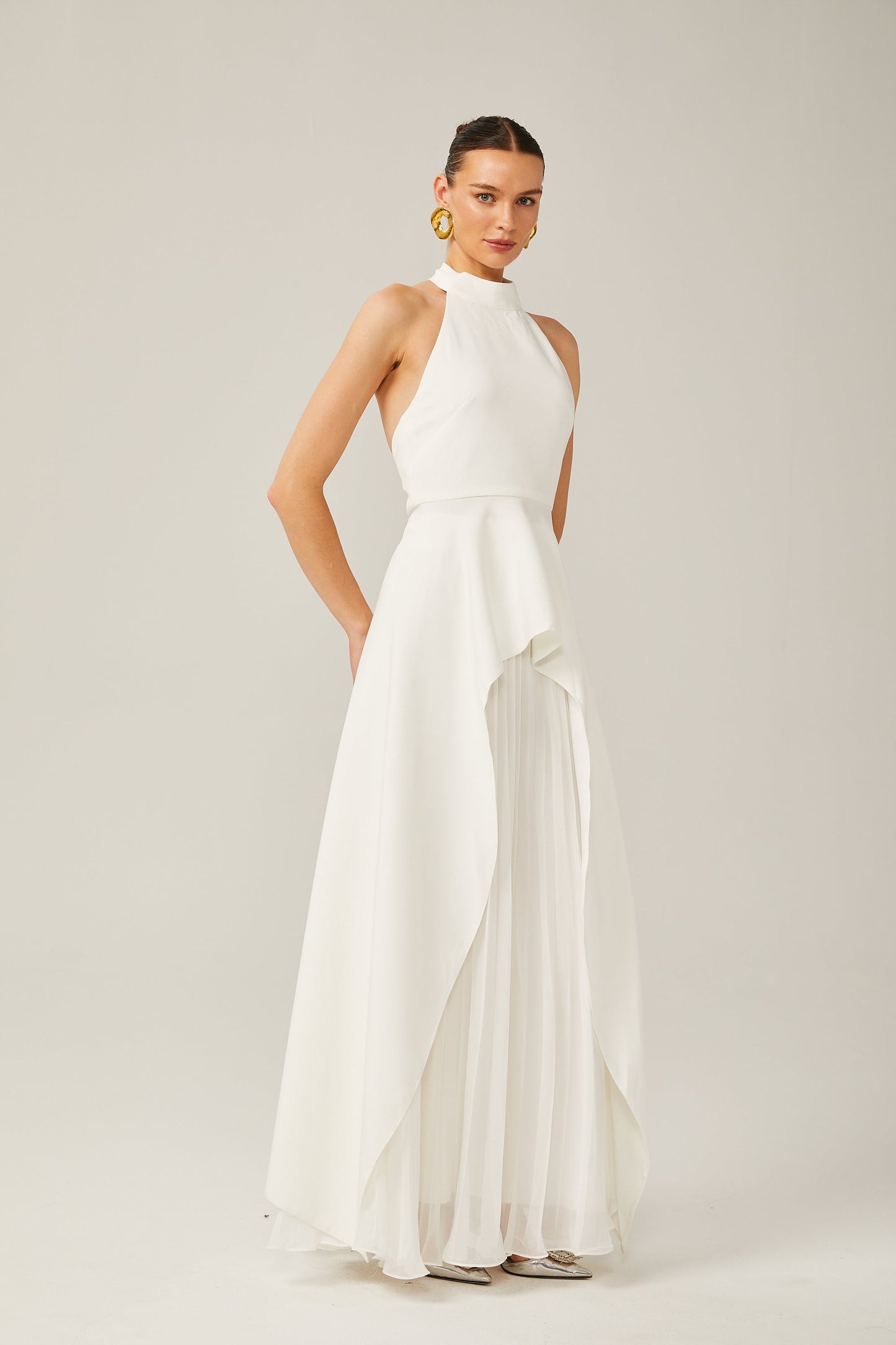 Vestido longo em camadas com alças halter