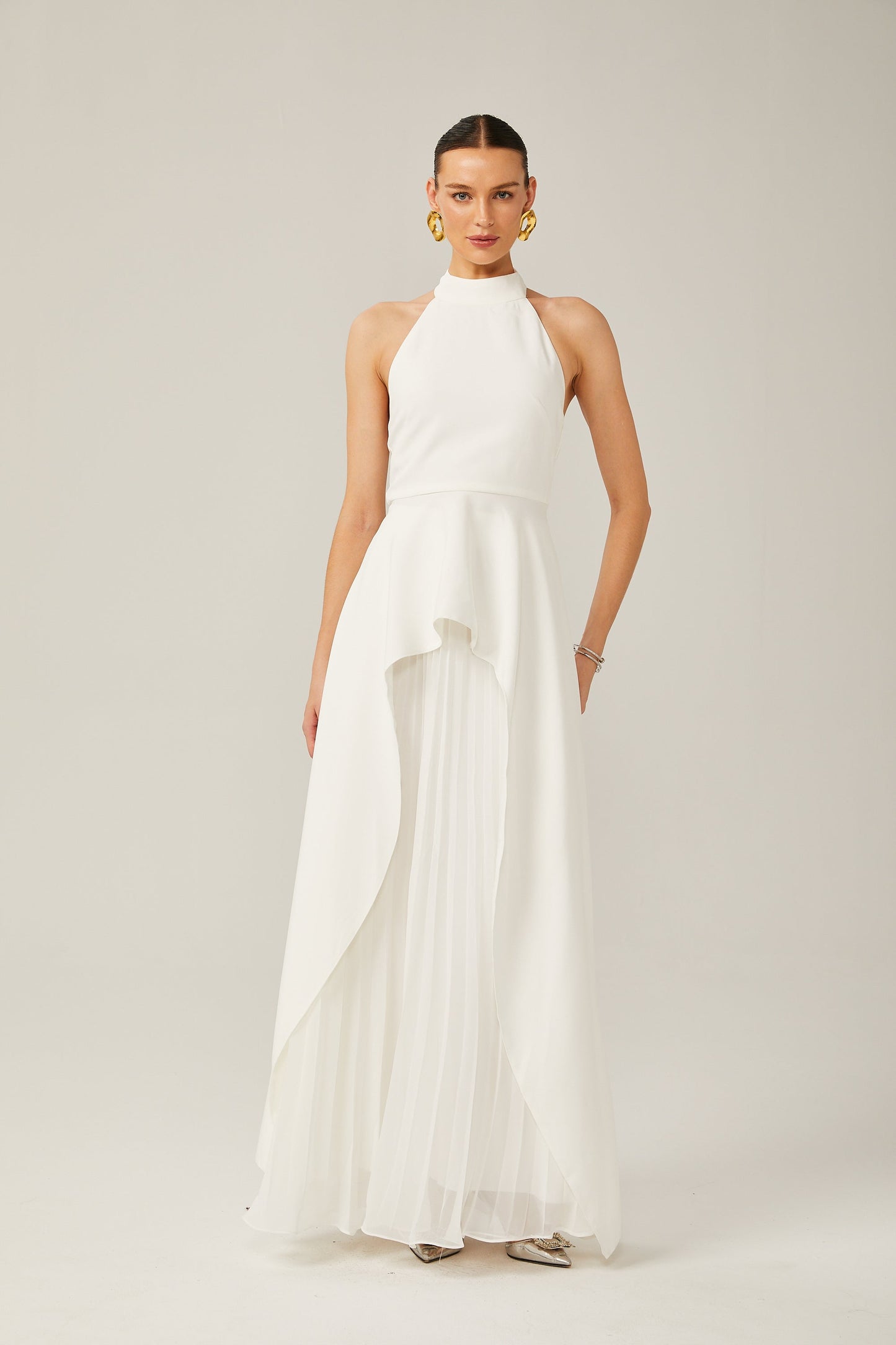 Vestido longo em camadas com alças halter