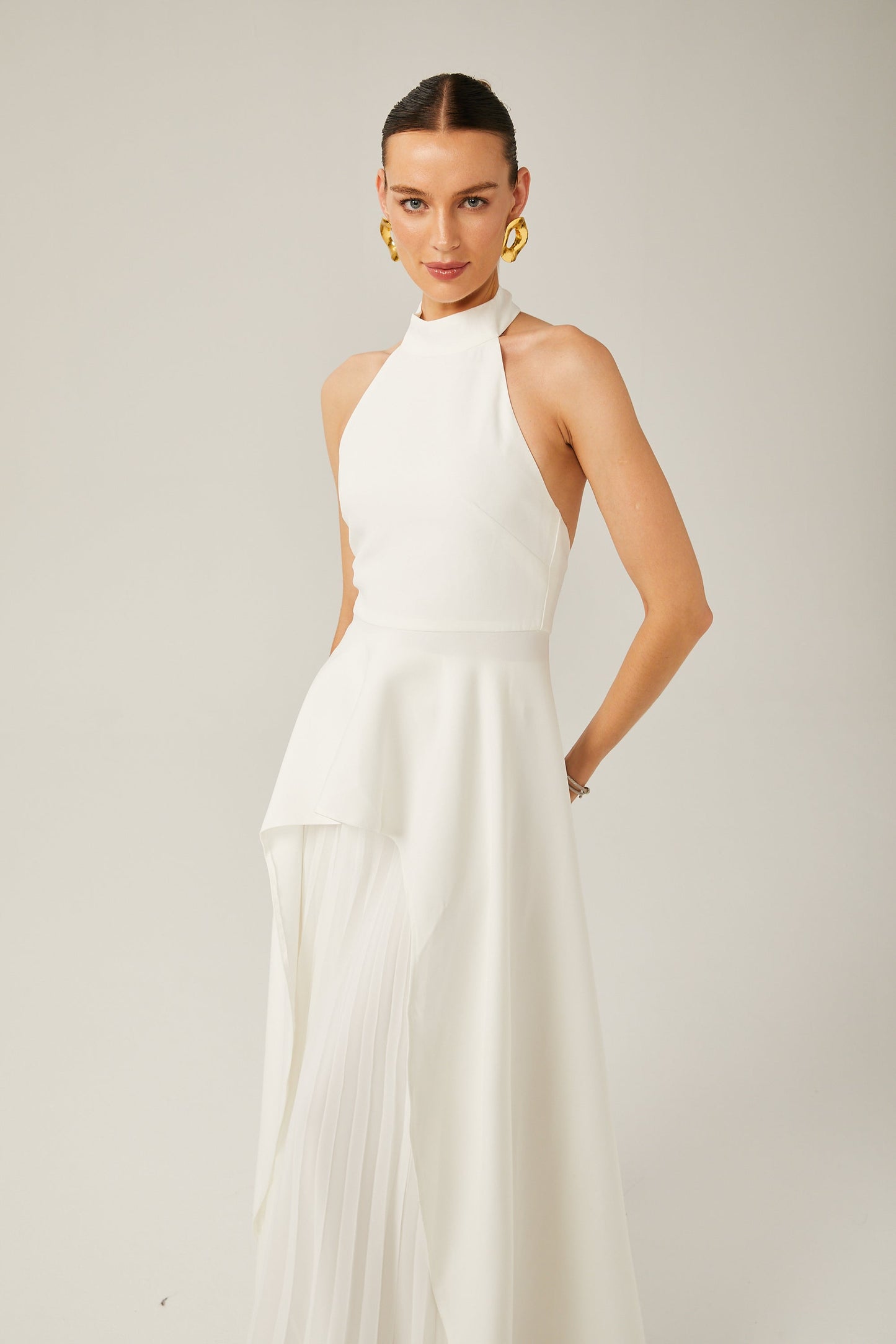 Vestido longo em camadas com alças halter