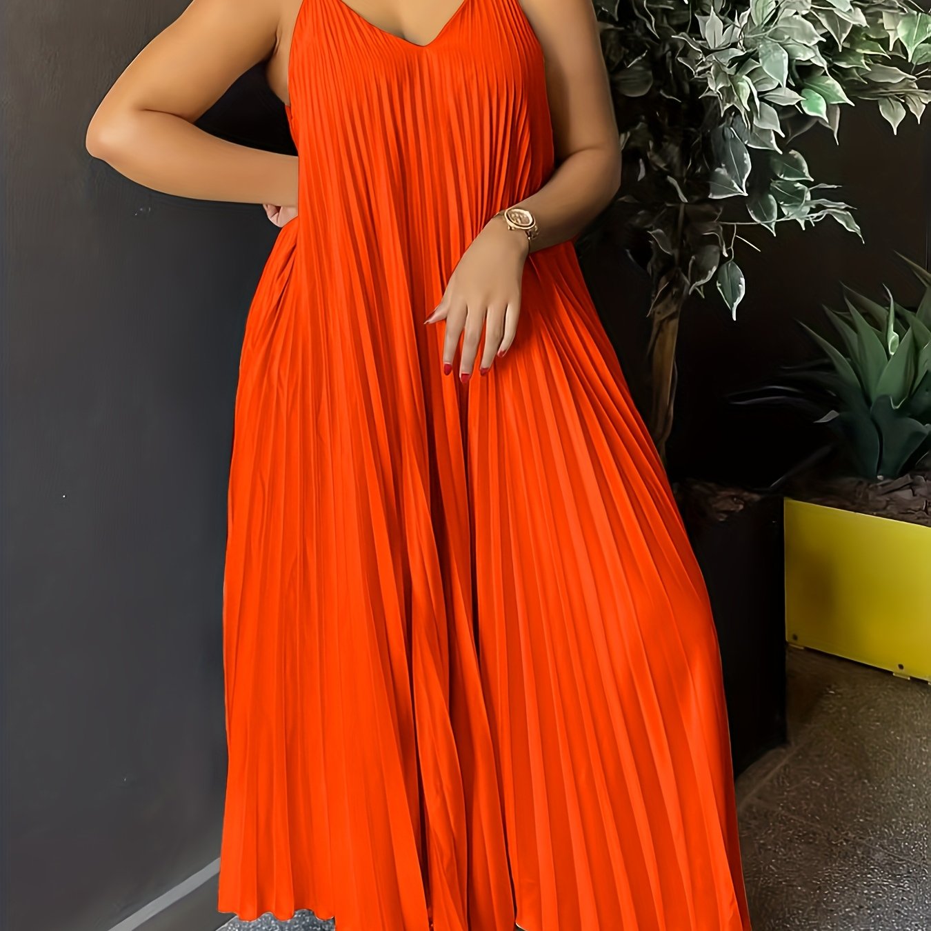 Vestido Soléa Curve Luxe Plissado com Decote em V