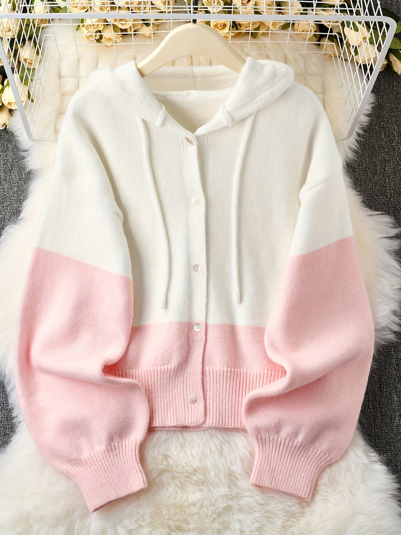 Cardigan Blush Harmony Luxe com Capuz e Bloco de Cor
