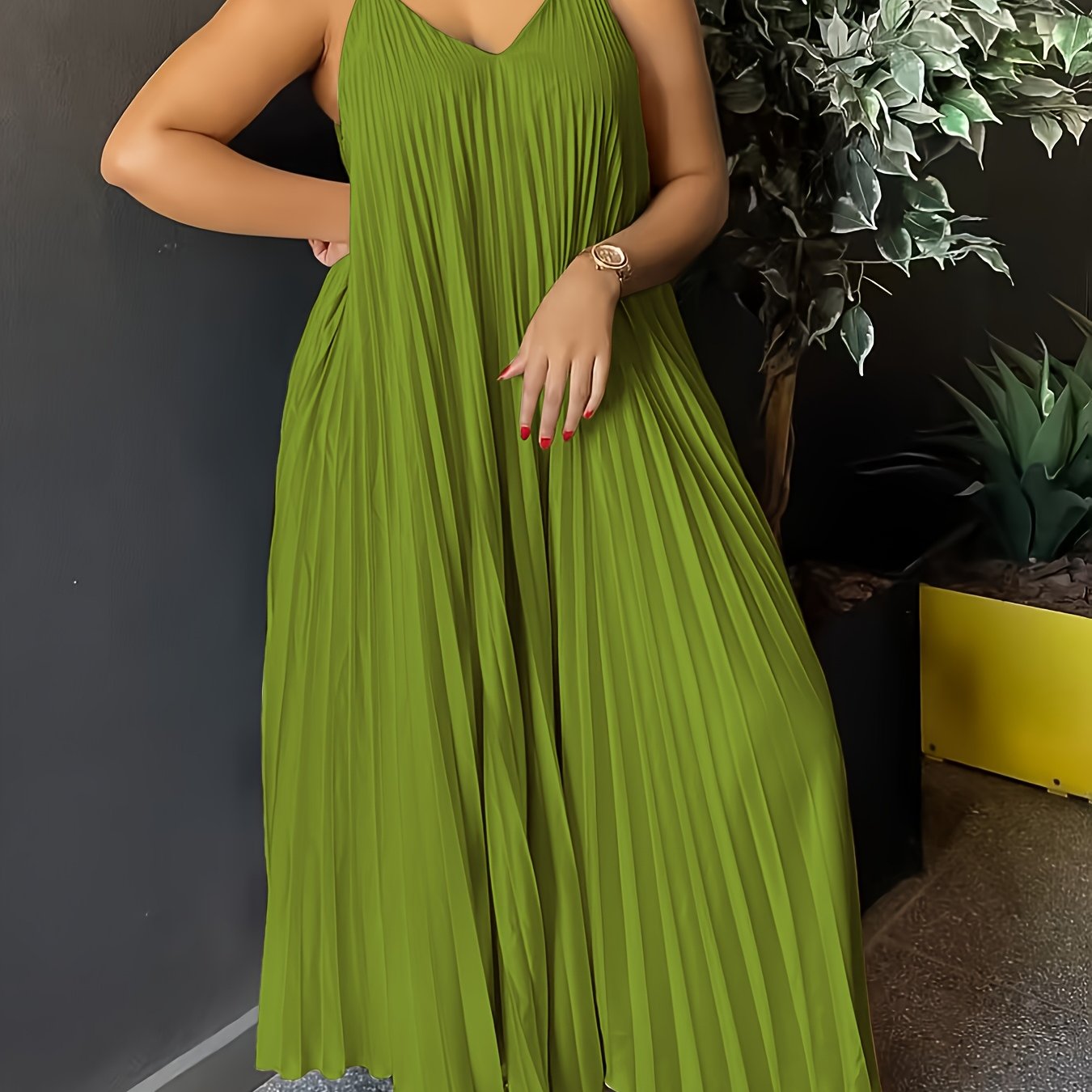 Vestido Soléa Curve Luxe Plissado com Decote em V