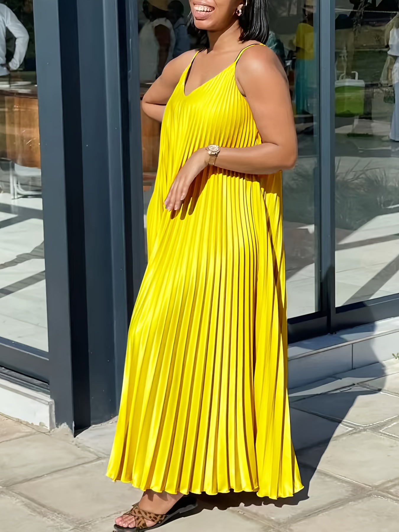 Vestido Soléa Curve Luxe Plissado com Decote em V