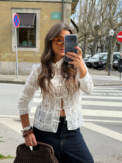 Top com Laço Frontal em Off-White