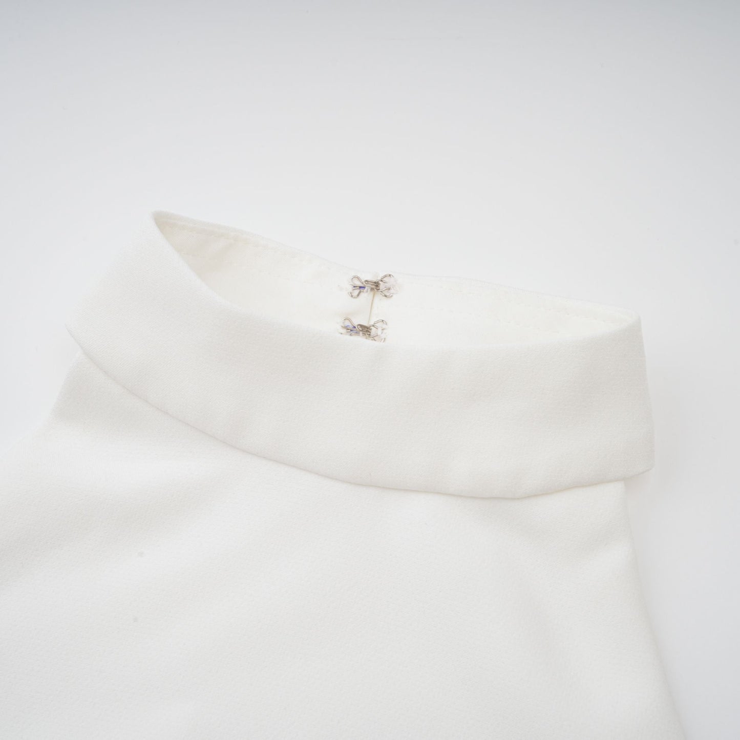 Vestido longo em camadas com alças halter