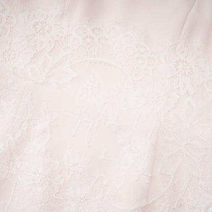 Vestido Maxi Assimétrico de Renda Floral Elysia