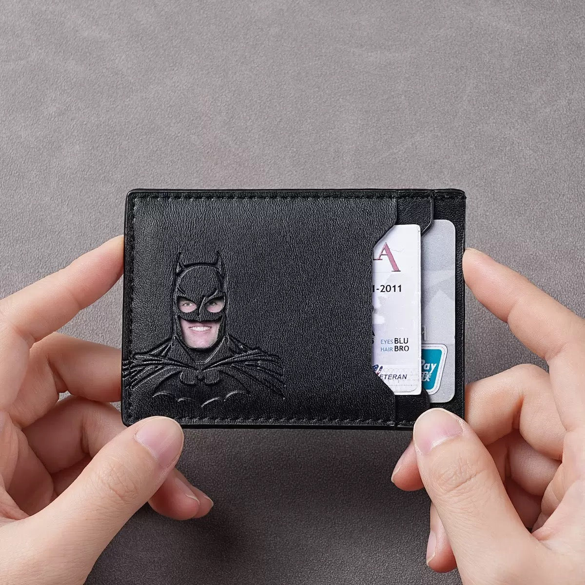 Porta-Cartões Night Sentinel — Slim Privacy Case
