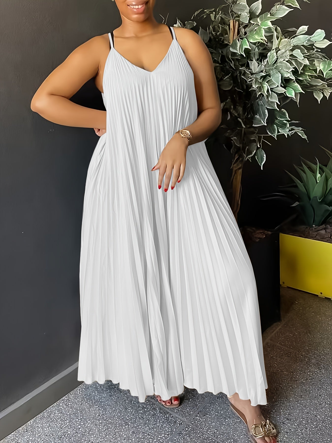 Vestido Soléa Curve Luxe Plissado com Decote em V