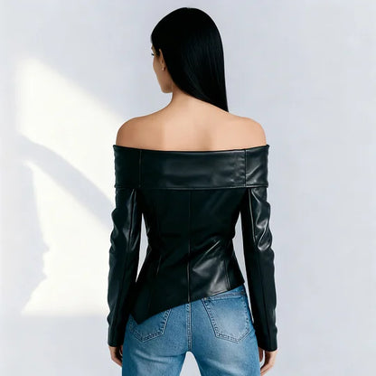 Top de Couro PU Preto Feminino com Ombros Descidos, Manga Longa e Decoração de Botões com Barra Assimétrica