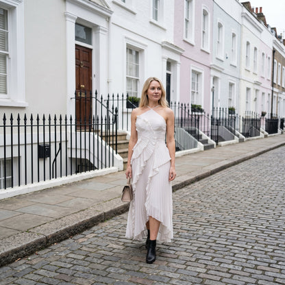 Leonor | Vestido Plissado com Folhos Elegante