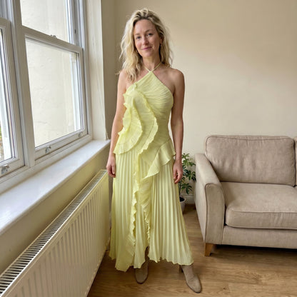 Leonor | Vestido Plissado com Folhos Elegante